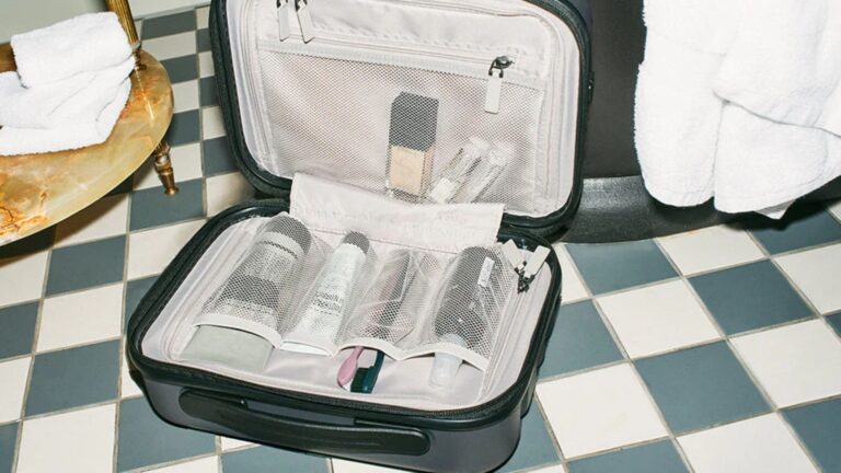 How to Transport Toiletries When Moving?