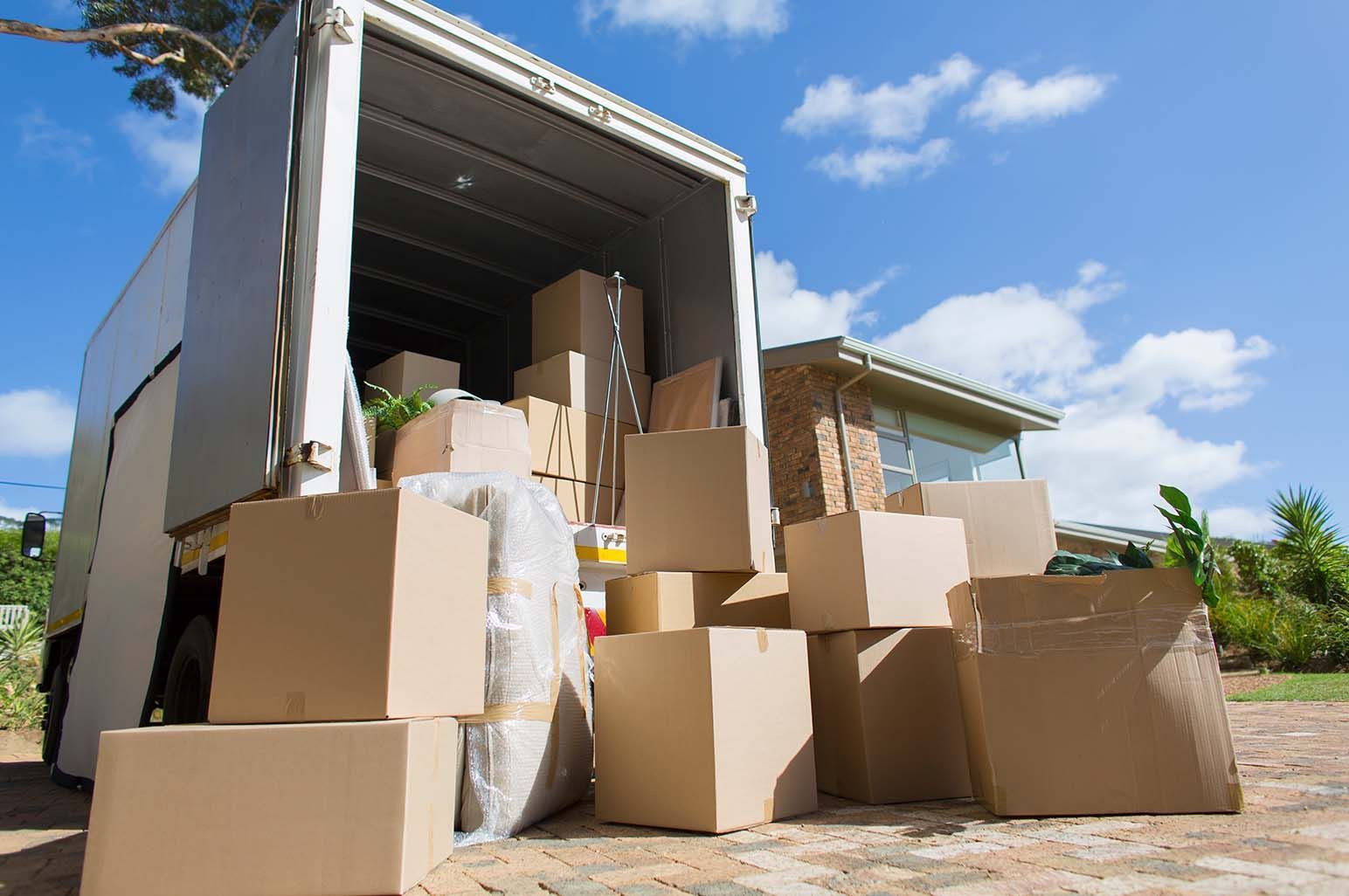 What’s Considered a Long-Distance Move?